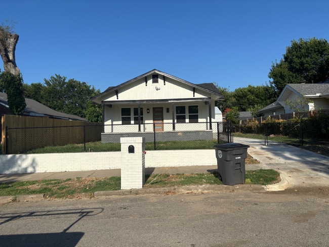property at 363 S Zunis Ave