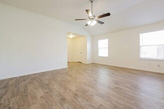 922 Doubletree Glen Dr in Houston, TX - Building Photo - Building Photo