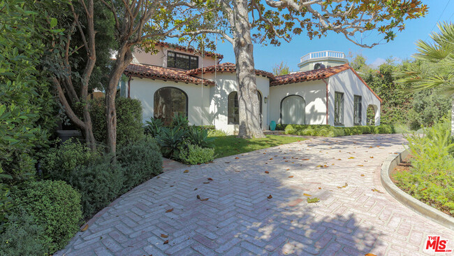 property at 317 Mesa Rd