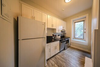 1712 Beacon St in Brookline, MA - Building Photo - Building Photo