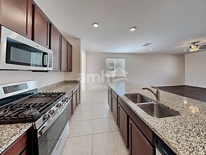 6872 Corte Casa Elegante in Tucson, AZ - Building Photo - Building Photo