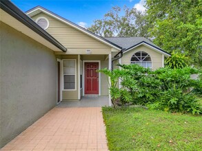 9810 Flynt Cir in Orlando, FL - Building Photo - Building Photo