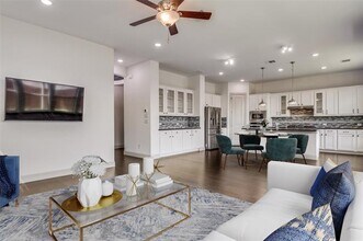 2128 Ella Ln in Carrollton, TX - Building Photo - Building Photo