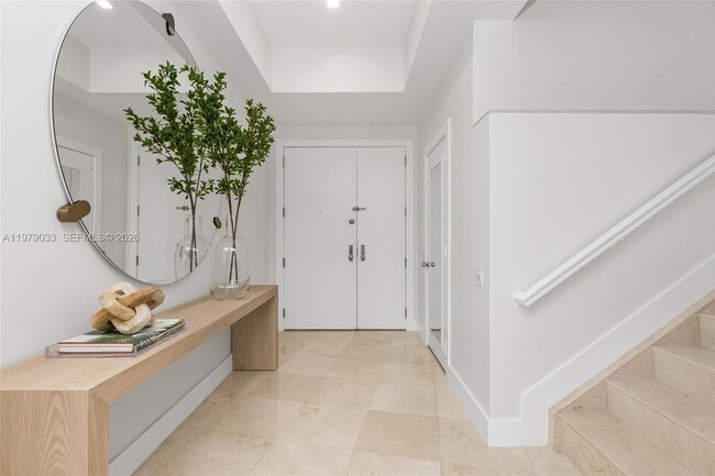 808 Brickell Key Blvd in Miami, FL - Building Photo - Building Photo