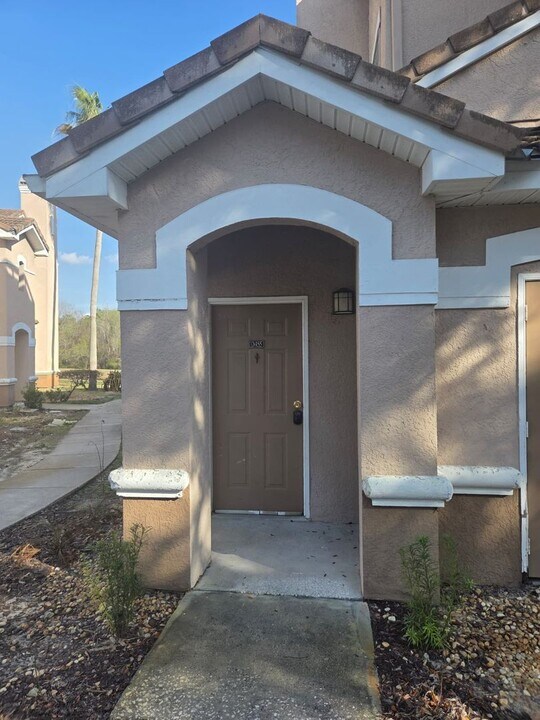 10455 Villa View Cir in Tampa, FL - Building Photo
