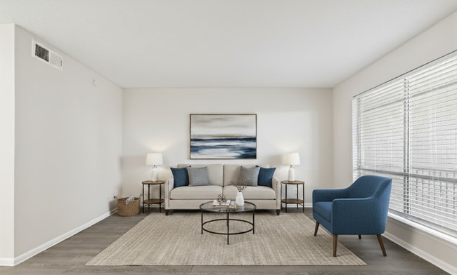 The Courtmoor on Cameron in Austin, TX - Building Photo - Building Photo