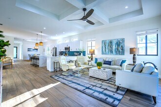 685 107th Ave N in Naples, FL - Building Photo - Building Photo