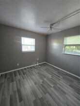 133 Melody Ln in Largo, FL - Building Photo - Building Photo