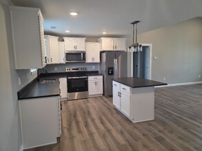 102 Alice Preston Lp in Gordonsville, TN - Building Photo - Building Photo