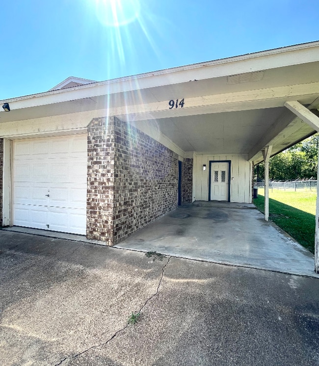 914 Terry Trail