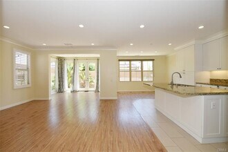 85 Birmingham in Irvine, CA - Building Photo - Building Photo