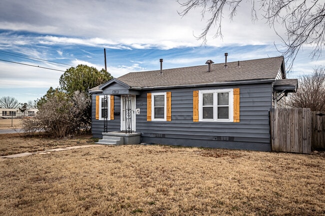 property at 1802 NW Lake Ave