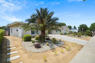 18638 Celtic St in Porter Ranch, CA - Building Photo - Building Photo