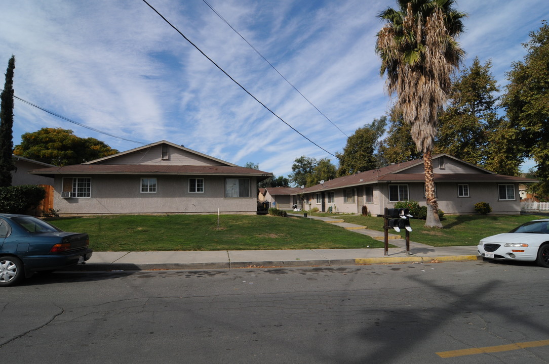 319 N Langstaff St in Lake Elsinore, CA - Building Photo