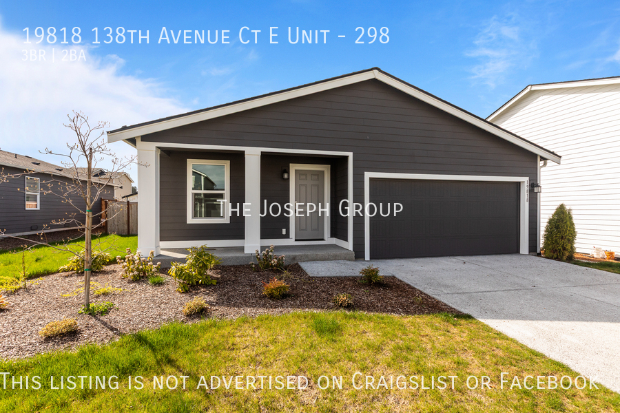 19818 138th Ave E in Graham, WA - Foto de edificio