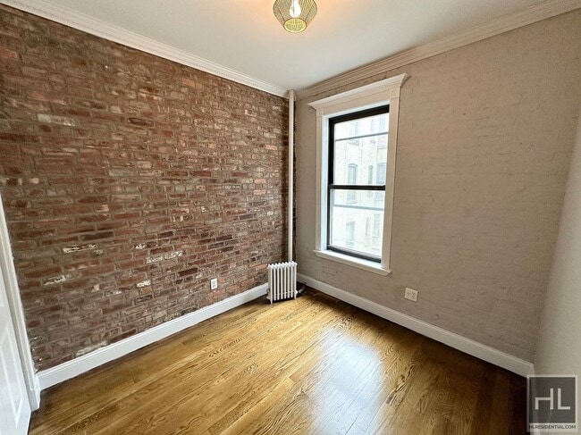 E 6TH ST., Unit 6 in New York, NY - Foto de edificio - Building Photo