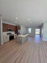 22561 Alcorn Ave in Port Charlotte, FL - Foto de edificio - Building Photo