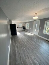 590 McCurdy Rd in Villa Rica, GA - Foto de edificio - Building Photo