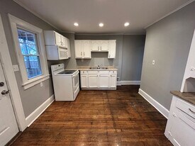 3237-3237 Grove Ave in Lorain, OH - Building Photo