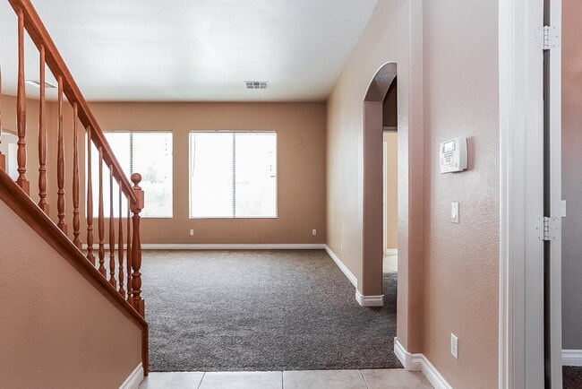 3729 White Lion Ln in North Las Vegas, NV - Building Photo - Building Photo