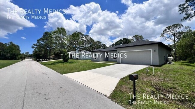 property at 674 Toni St SW