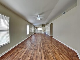 15411 Shoal Haven Pl in Ruskin, FL - Foto de edificio - Building Photo