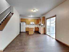 14 Rolling Hills Ct in Lake In The Hills, IL - Foto de edificio - Building Photo