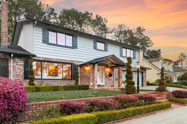 2990 Arguello Dr in Burlingame, CA - Building Photo - Building Photo