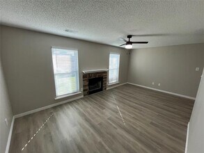 3840 Scarsdale Ln in Dallas, TX - Building Photo - Building Photo