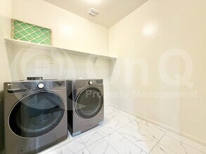 251 E Wisteria Dr in Chandler, AZ - Building Photo - Building Photo