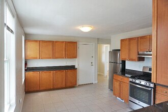 58 Oxford St, Unit 3 in Somerville, MA - Foto de edificio - Building Photo