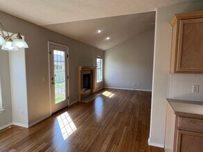 986 Crestwick St in Nixa, MO - Building Photo - Building Photo