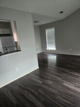 210 Shrum Ct, Unit 210 Shrum Court in Irving, TX - Foto de edificio - Building Photo
