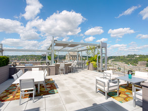 Seven at Broadway in Cincinnati, OH - Building Photo - Building Photo