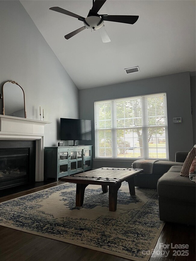 2015 McKenzie Creek Dr in Charlotte, NC - Building Photo - Building Photo