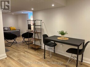 179 Paradise Rd N in Hamilton, ON - Building Photo - Building Photo