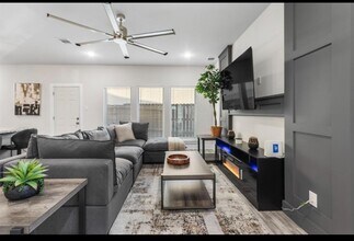 4681 Bellfort Ave in Houston, TX - Building Photo - Building Photo