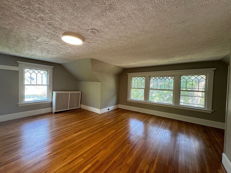 6 Everit St in New Haven, CT - Building Photo