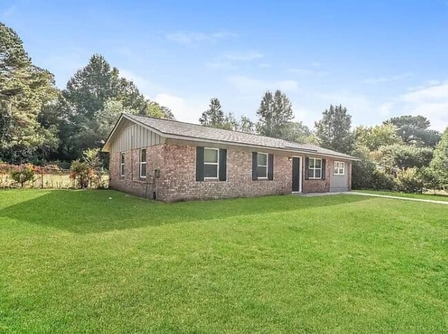 property at 2910 Dahlia Dr