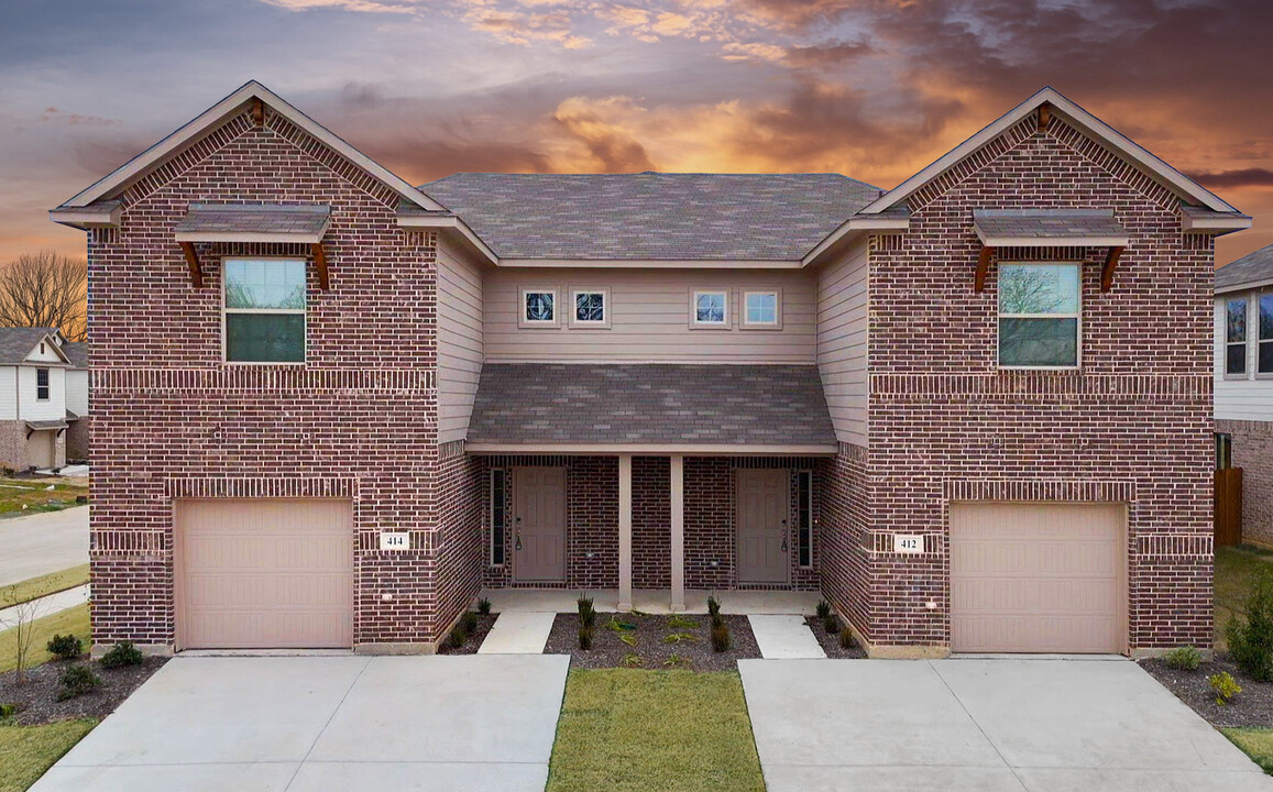 412-414 Mockingbird Ln in Denton, TX - Foto de edificio