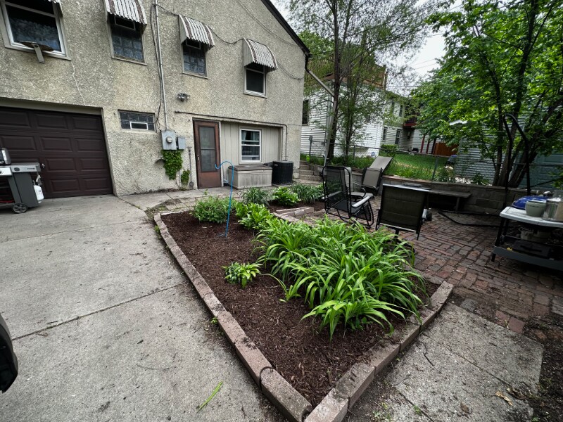 4232 Cedar Ave S in Minneapolis, MN - Building Photo