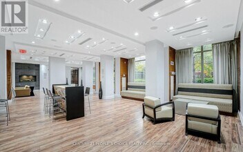 310 Burnhamthorpe Rd W in Mississauga, ON - Building Photo - Building Photo