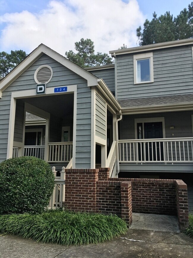 704 M.L.K. Jr Blvd-Unit -. in Chapel Hill, NC - Building Photo - Building Photo