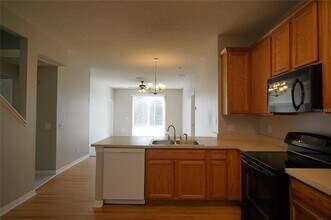 10205 Goldenbrook Way in Tampa, FL - Building Photo - Building Photo