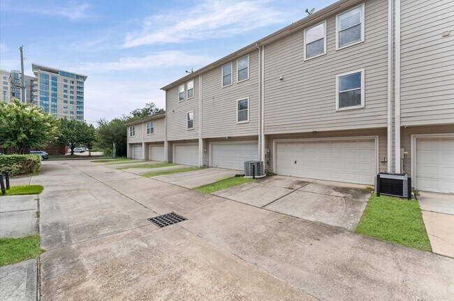 2933 W Dallas St in Houston, TX - Building Photo - Building Photo