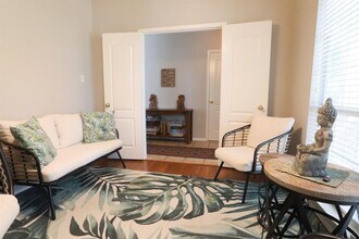 2620 Lou John St in Austin, TX - Building Photo - Building Photo