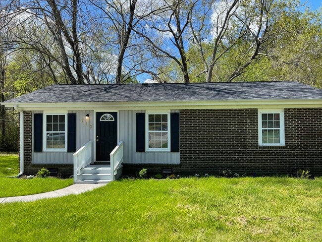 713 Old Farm Rd in Moore, SC - Building Photo - Building Photo