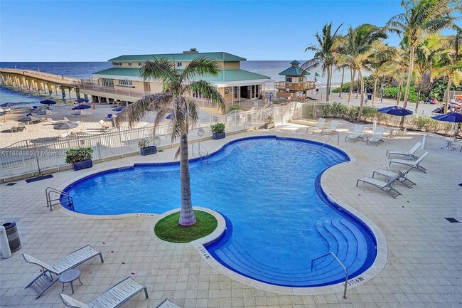 16699 Collins Ave, Unit 4007 in Sunny Isles Beach, FL - Foto de edificio - Building Photo