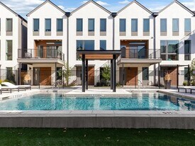 4426 Cabell Dr in Dallas, TX - Building Photo