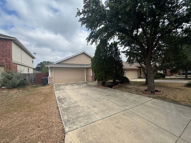 9271 Everton in San Antonio, TX - Building Photo - Building Photo